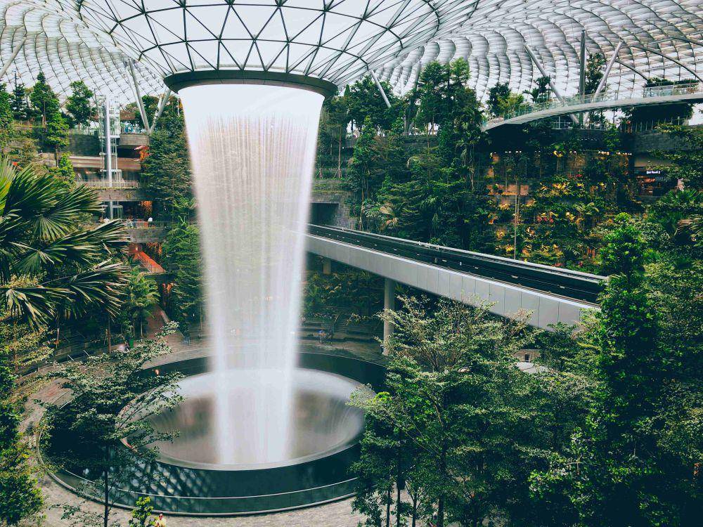 Ilustrasi Changi Airport Singapura (unsplash.com/Joe Green)