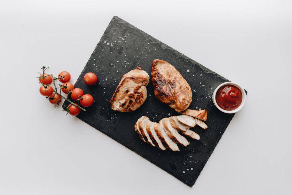 ilustrasi steak ayam (pexels.com/alleksana)
