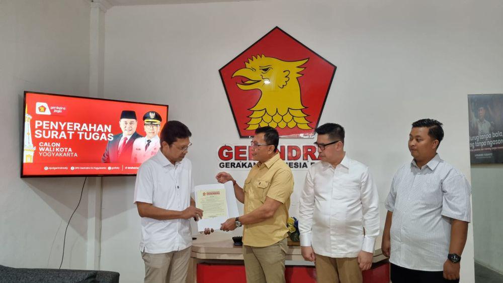 Singgih Terima Surat Tugas Gerindra Maju Pilkada Kota Yogyakarta