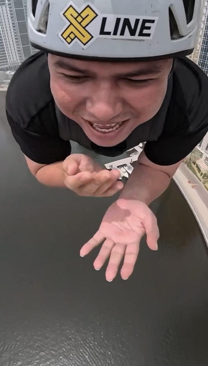 Keanu Agl jajal olahraga ekstrem di Dubai (instagram.com/keanuagl)