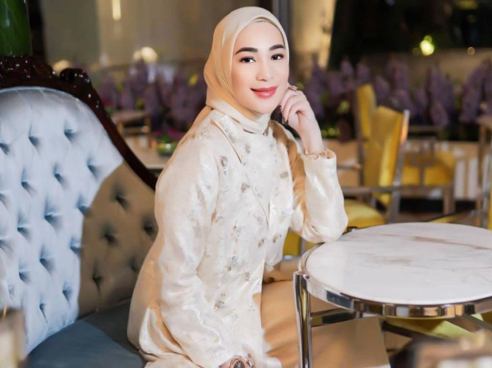 Sumber Kekayaan Rien Wartia Trigina, Istri Andre Taulany