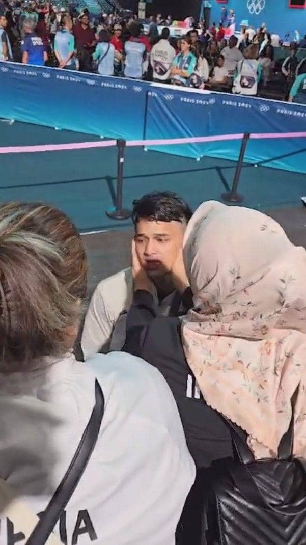 potret Rizki Juniansyah peluk haru ibunda (instagram.com/timindonesiaofficial)