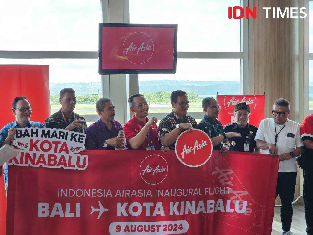 Pembukaan penerbangan pertama AirAsia QZ-590 rute Denpasar-Kinabalu, Jumat (9/8/2024). (IDN Times/Deti Mega Purnamasari).