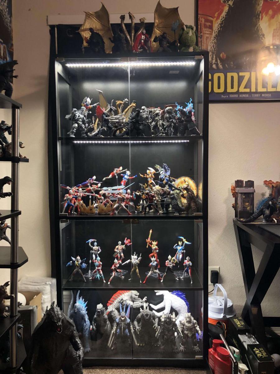 potret koleksi figur aksi Ultraman (reddit.com/user/KaijuMenace)