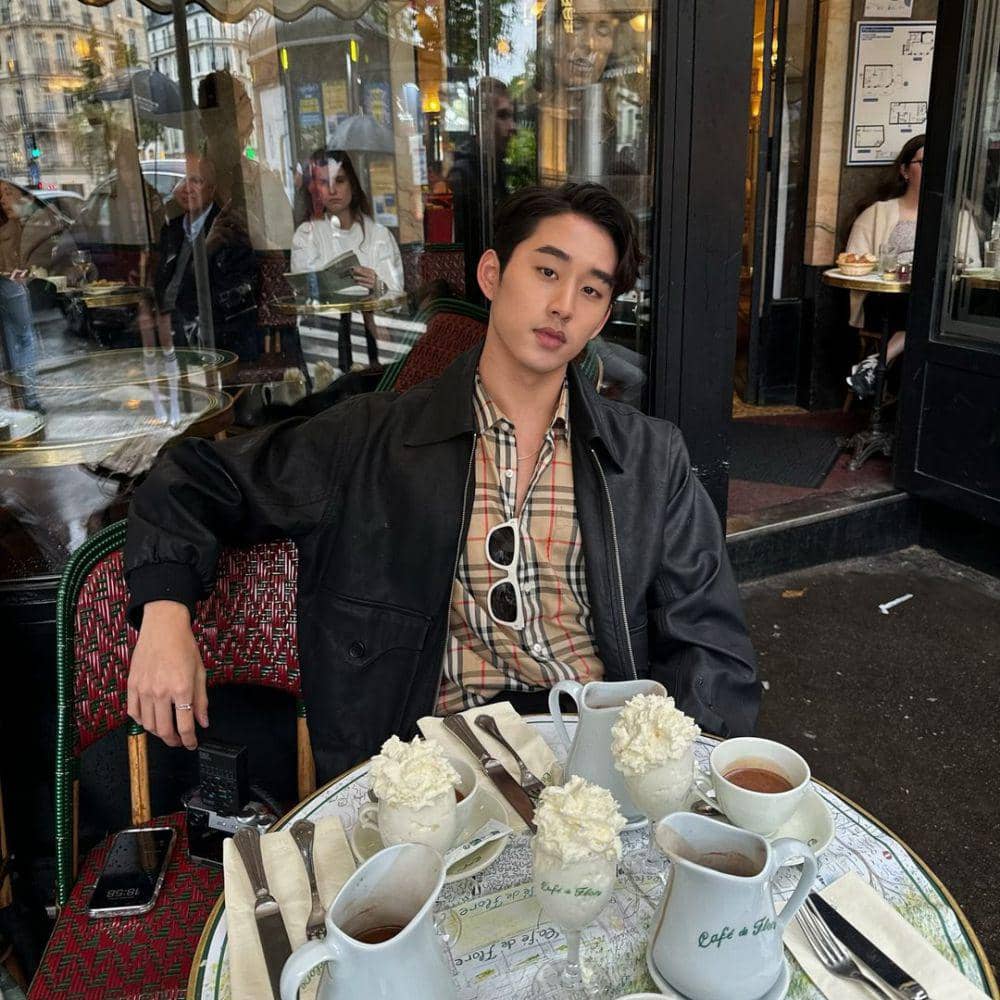 potret outfit traveling ala Est Supha (instagram.com/est_rvp)