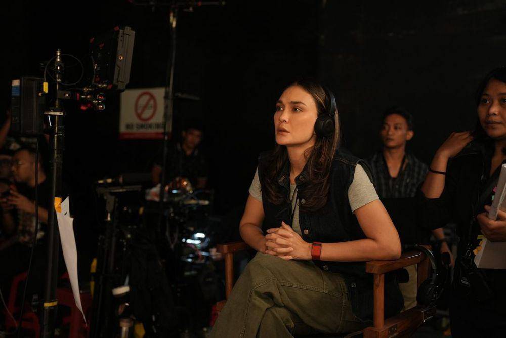 potret Luna Maya jadi sutradara (instagram.com/lunamaya)