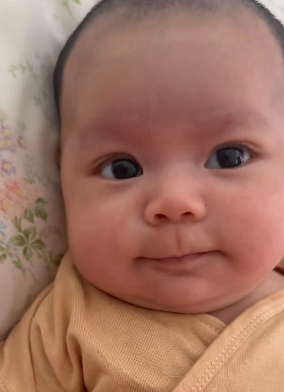 potret perdana anak Larissa Chou (Instagram.com/larissachou)