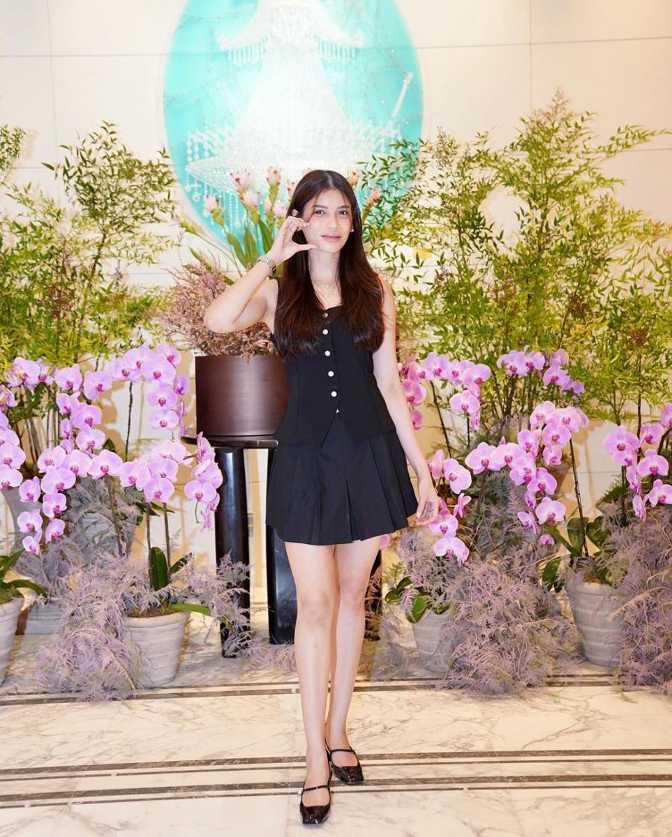 outfit Sabrina Chairunnisa (instagram.com/sabrinachairunnisa_)