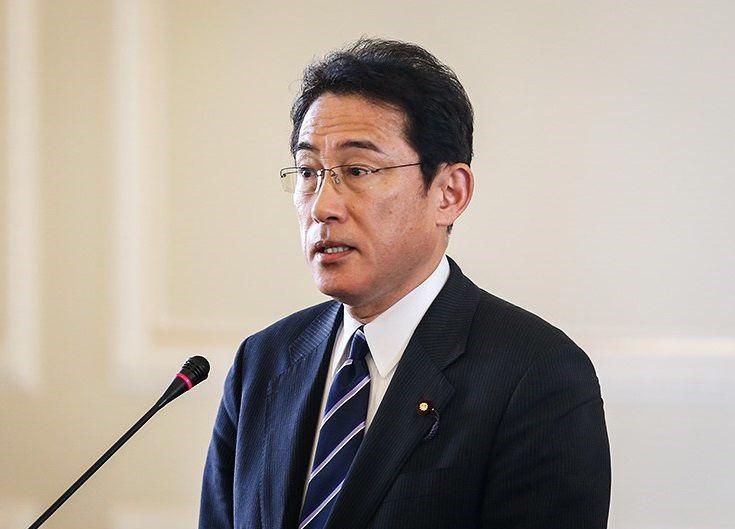 Konferensi pers Fumio Kishida di Teheran 6 Oktober 2015 (Tasnim News Agency, CC BY 4.0, via Wikimedia Commons)