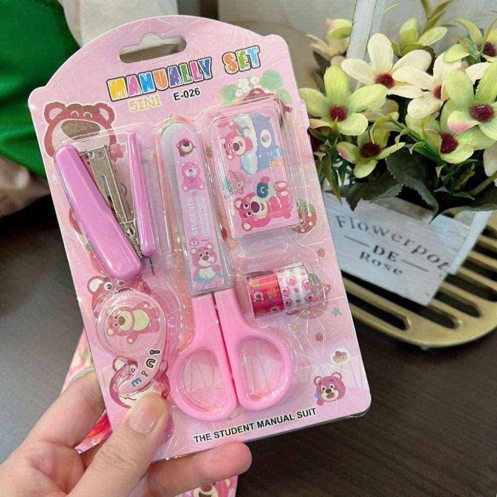 Set alat tulis Lotso (shopee.co.id/Berkat Toserba)