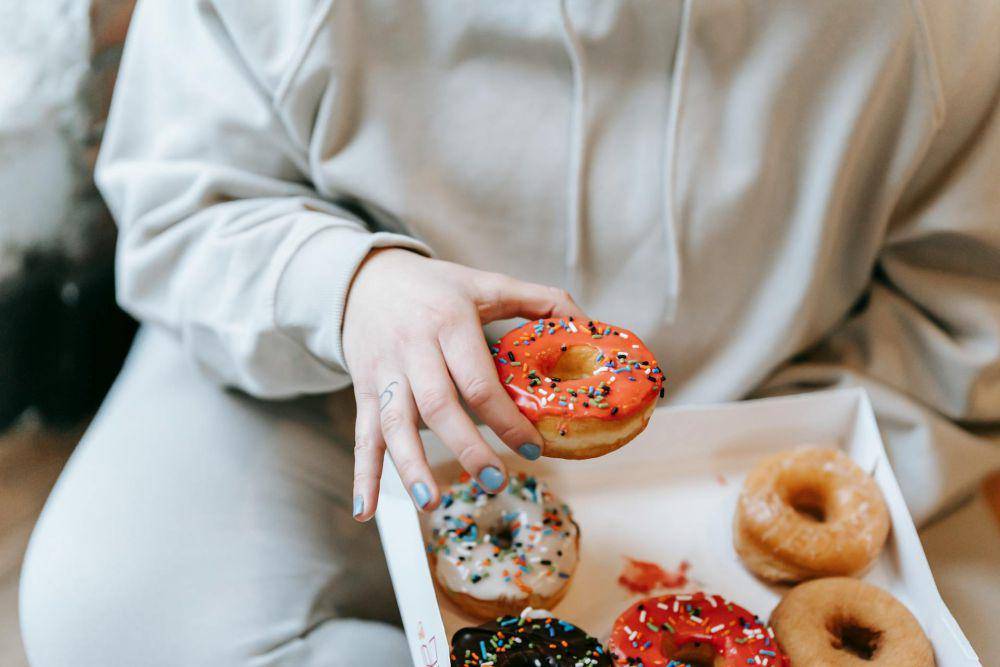 ilustrasi donat (pexels.com/Andres Ayrton)