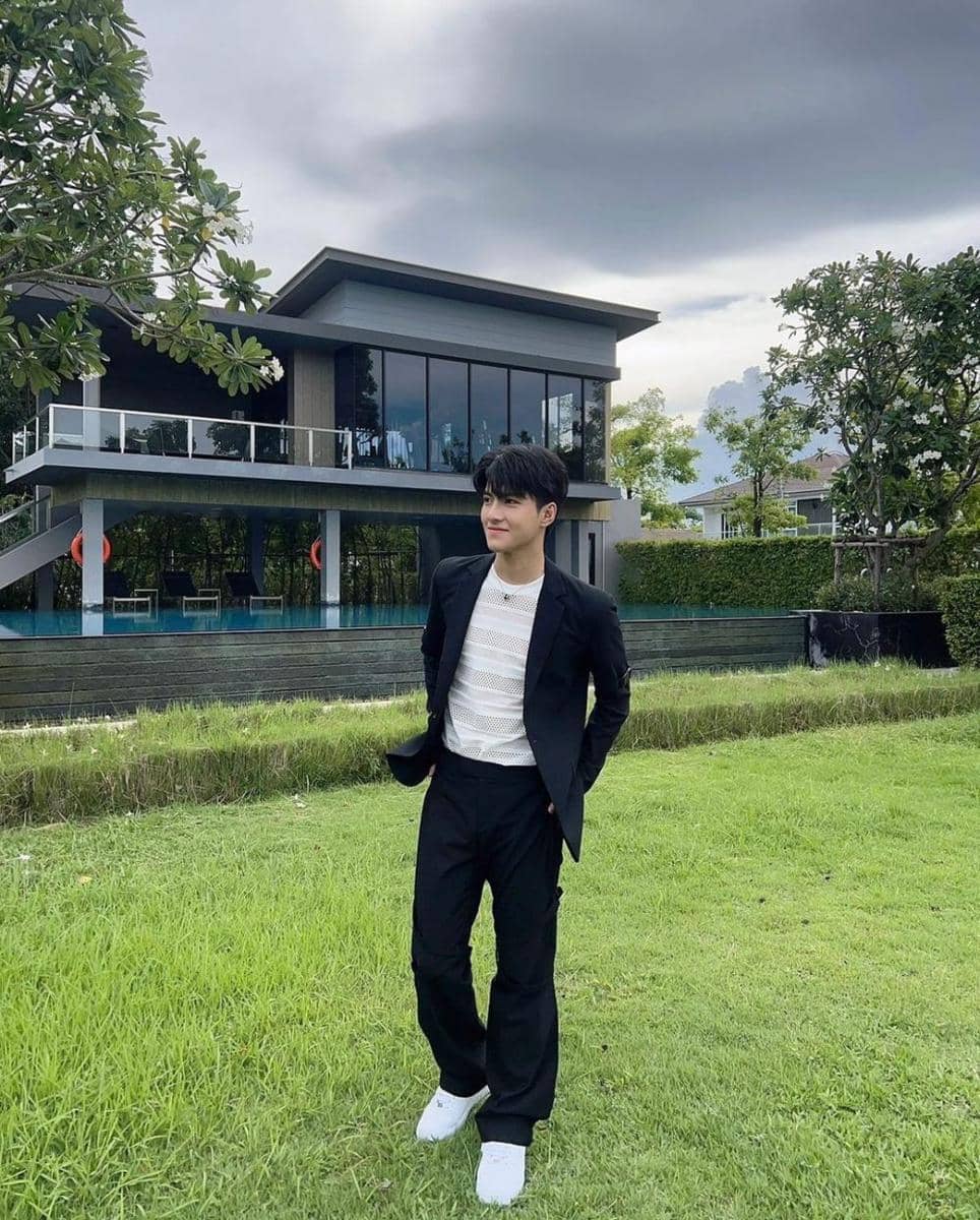 layering outfit ala Mac Nattapat (instagram.com/nattapatmac)