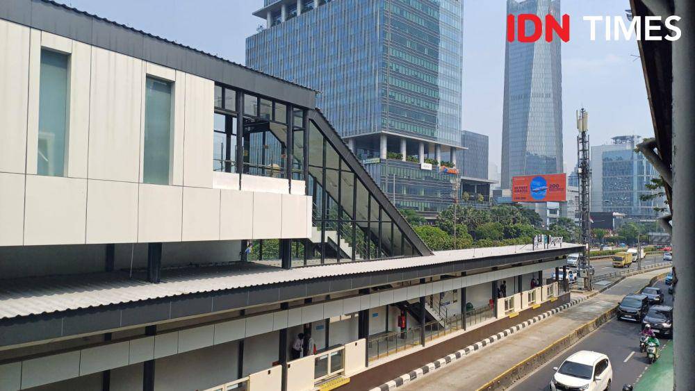 Potret Halte Denpasar, Jakarta Selatan (IDN Times/Dhiya Awlia Azzahra)