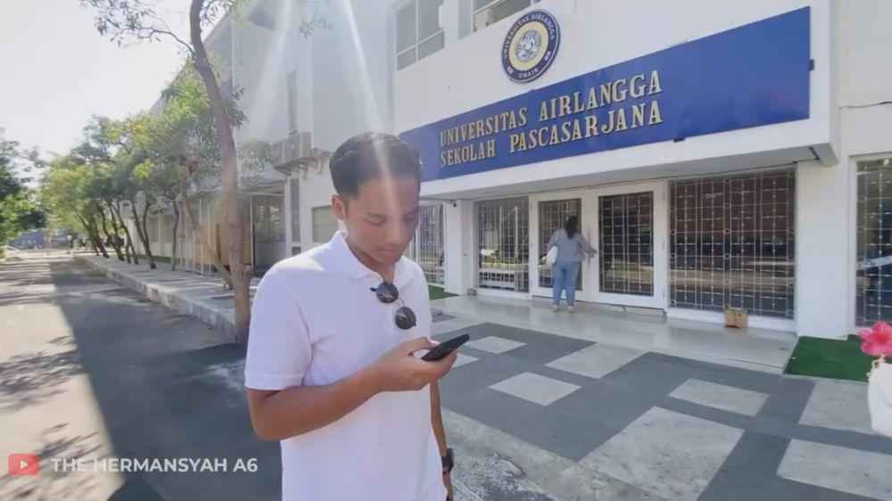 potret Azriel diterima S2 di UNAIR (instagram.com/thehermansyaha6world)