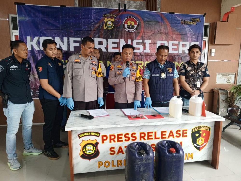 Ribuan Liter BBM Olahan Asal Muba Gagal Diselundupkan ke Lahat