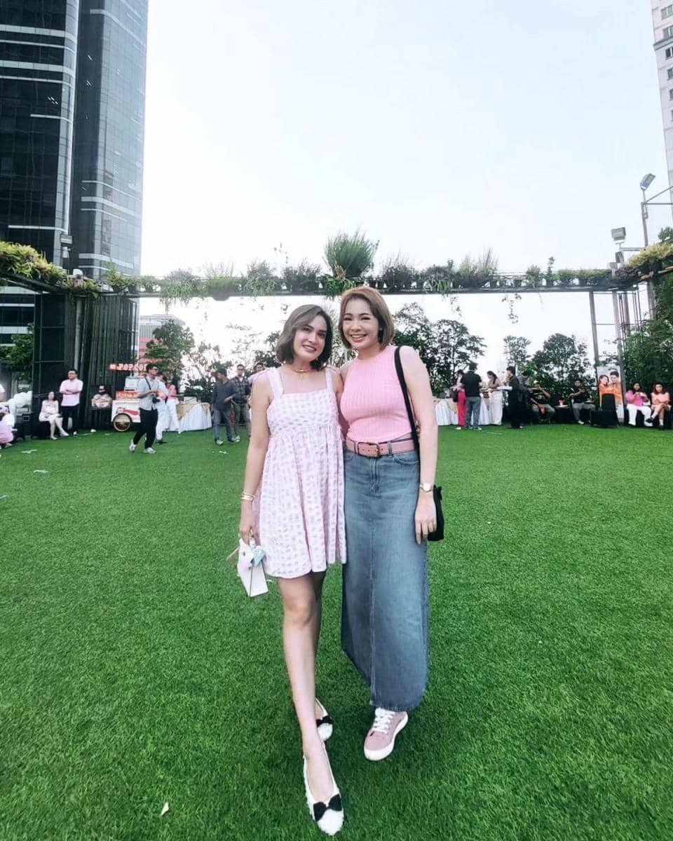 artis di gender reveal Jessica Iskandar (Instagram.com/mayaseptha7)