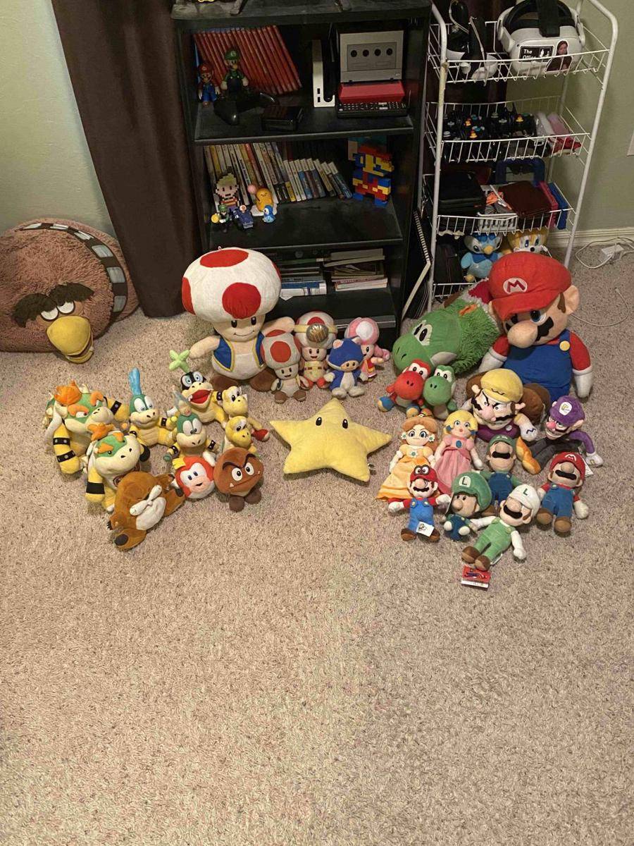 potret koleksi boneka Mario Bros. (reddit.com/user/LeGoSi-SiMpai)