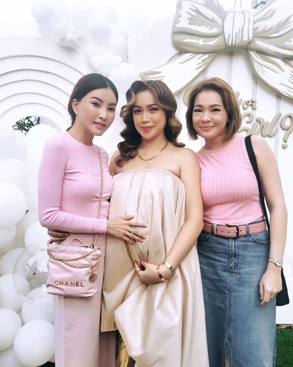 artis di gender reveal Jessica Iskandar (Instagram.com/mayaseptha7)