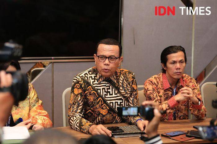 Ketua umum peradi SAI Juniver Girsang saat berada di rakernas ke V di Surabaya.( IDN Times/Cokie Sutrisno)
