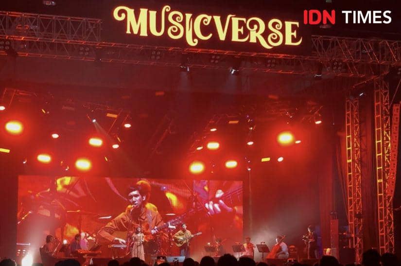 potret penampilan artis di The Sounds Project Day 2 pada Sabtu (10/8/2024) (IDN Times/Elizabeth Chiquita)