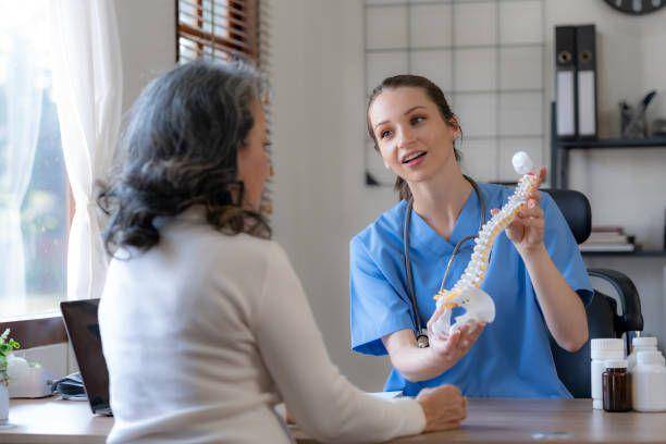 Osteoporosis (istockphoto.com/AmnajKhetsamtip)