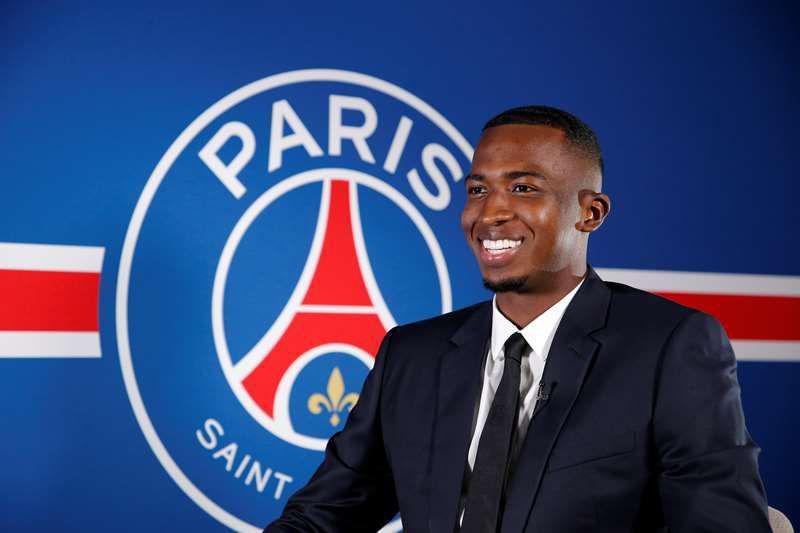 Willian Pacho (psg.fr)