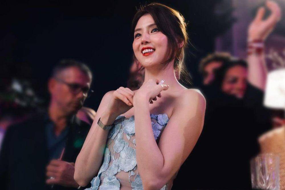 potret Han So Hee di event Omega Paris (instagram.com/omega)