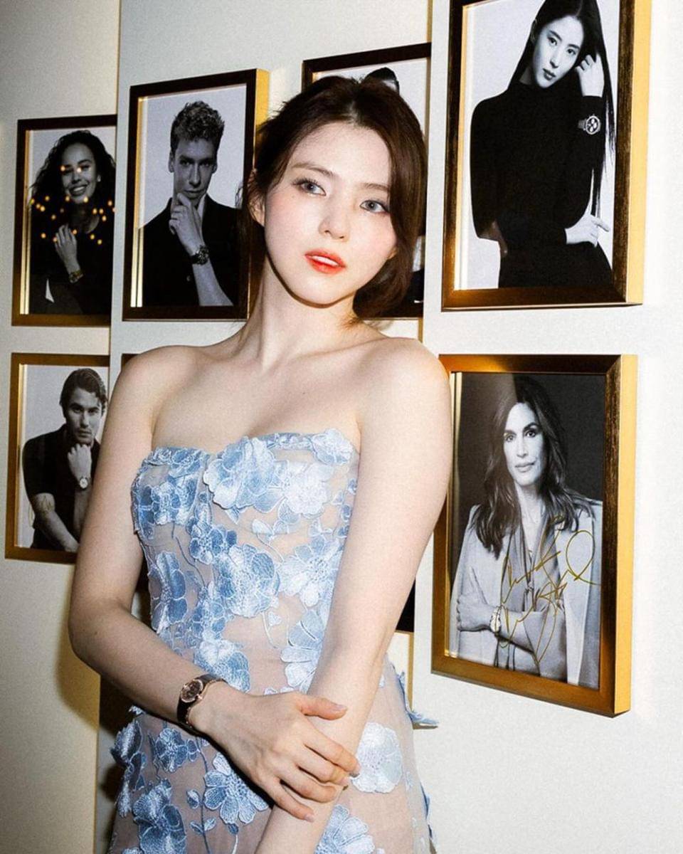 potret Han So Hee di event Omega Paris (instagram.com/omega)