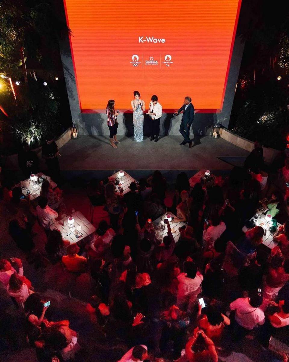 potret Han So Hee di event Omega Paris (instagram.com/omega)