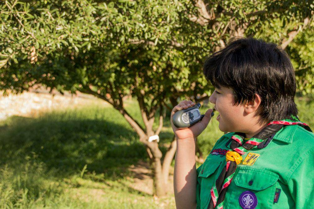 Ilustrasi anak pramuka berkemah (unsplash.com/ Andrea Sánchez)
