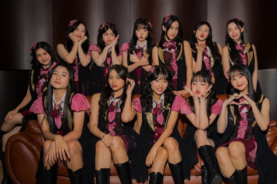 [QUIZ] Cari Tahu Member JKT48 yang akan Jadi Partner Liburanmu di Karimunjawa!