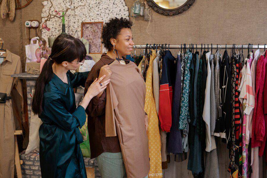 Ilustrasi thrift shop. (freepik.com)