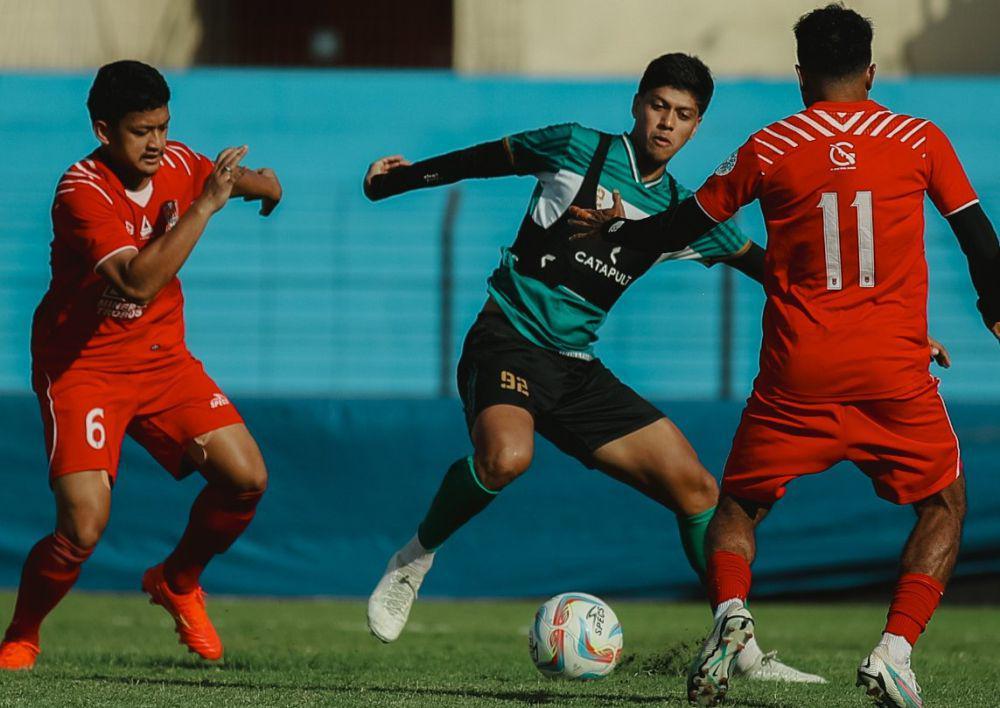 Pemain PSS Betinho Cedera saat Pemanasan, Bagaimana Kondisinya?