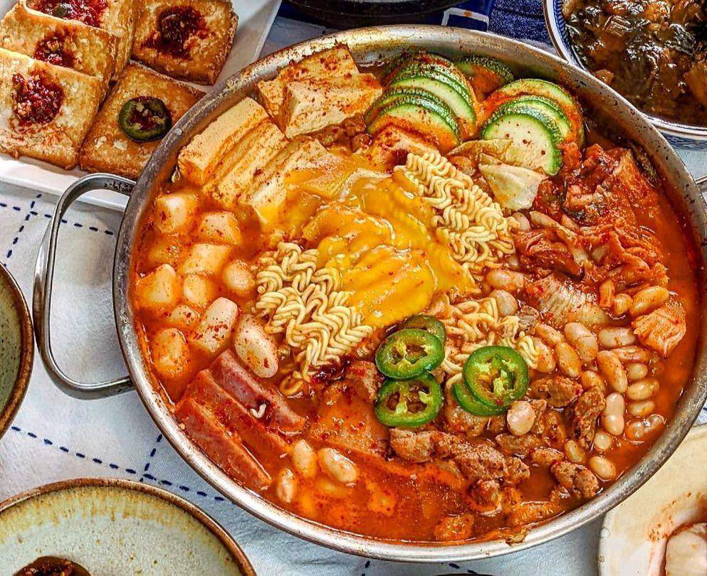 budae jjigae, makanan khas Korea Selatan (instagram.com/mistyyoon)
