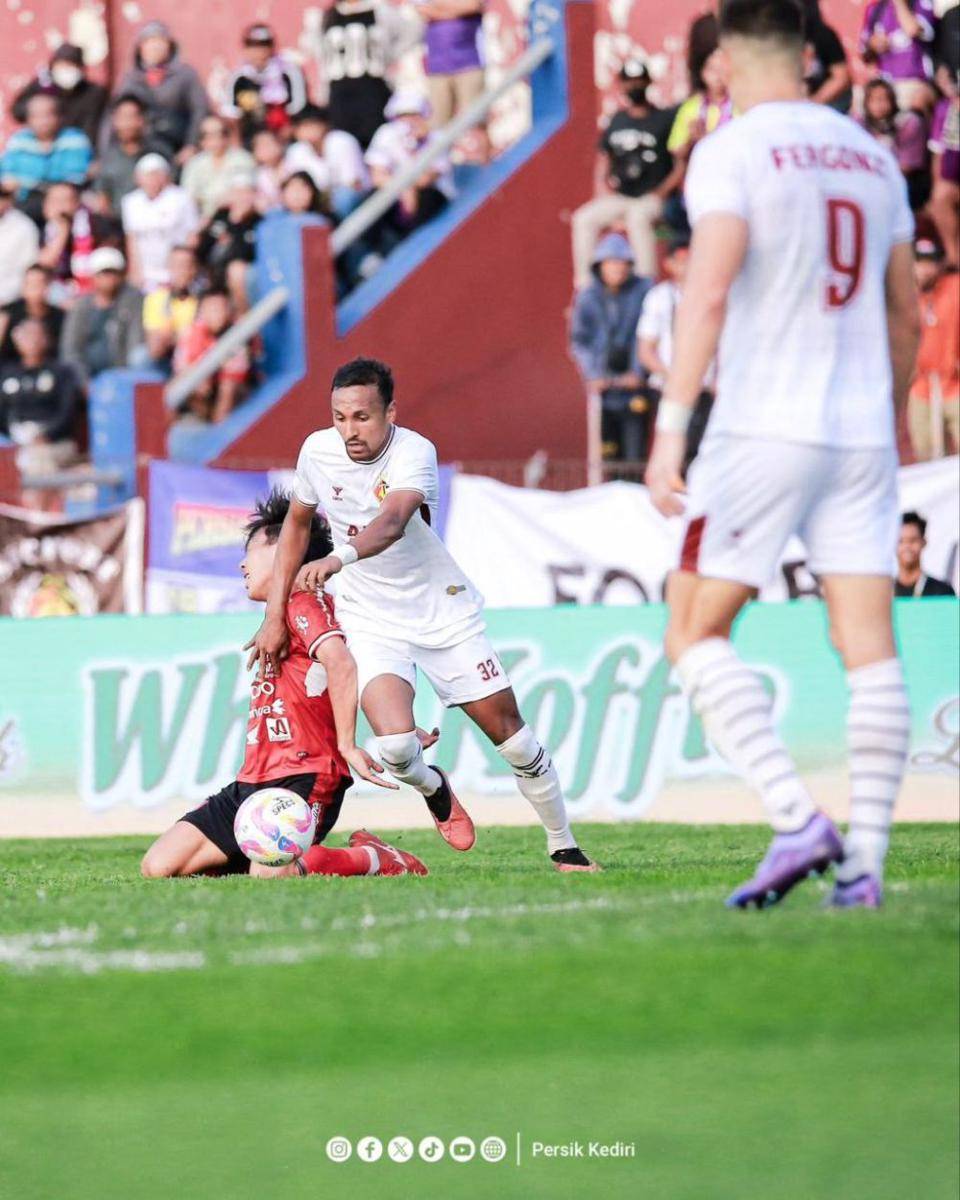 Pemain Persik Kediri saat melawan Bali United.instagram.com/persikfcofficial