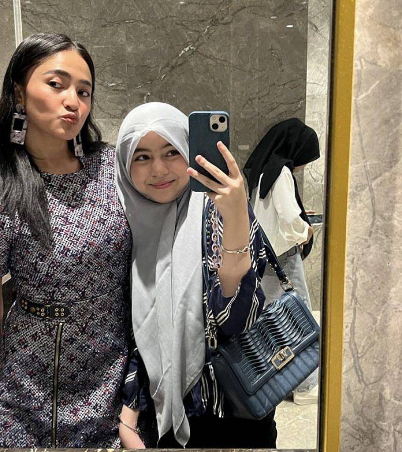potret bahagia Marshanda dapat kejutan ulang tahun dari Sienna (Instagram.com/marshanda99)