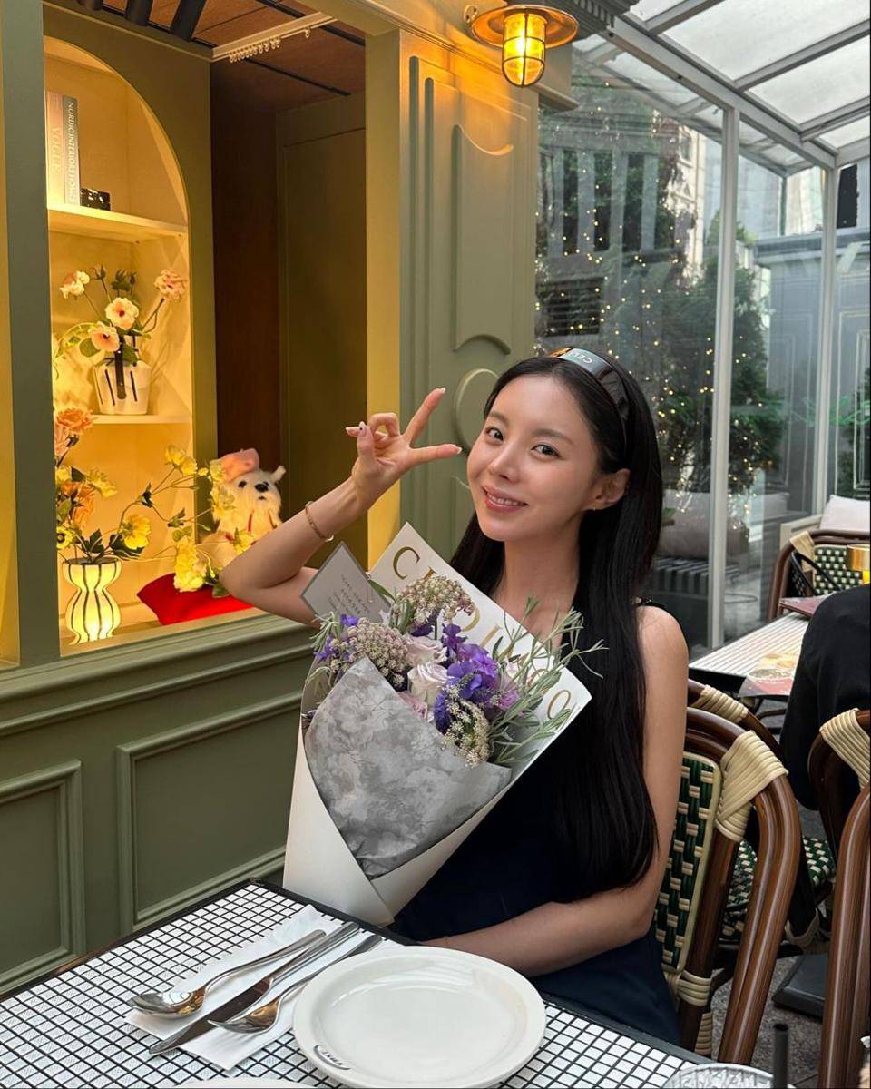 Mejiwoo (instagram.com/mejiwoo103)