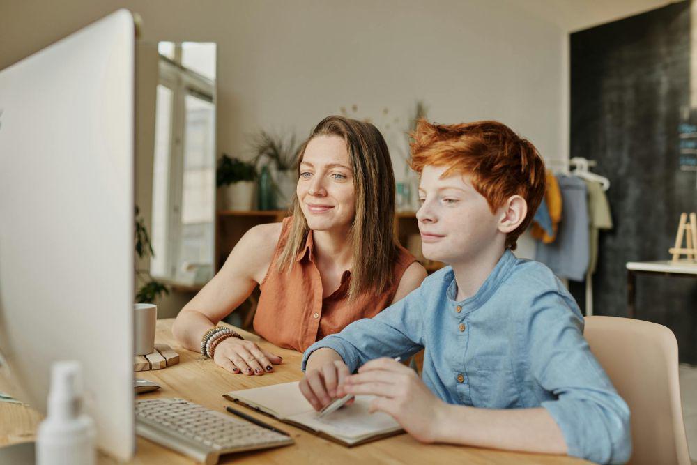 5 Prinsip Parenting Modern untuk Mengasuh Gen Alpha