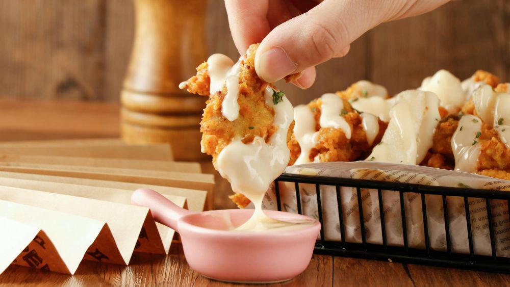 8 Saus Ini Cocok untuk Cocolan Ayam Goreng, Bikin Tambah Nikmat!
