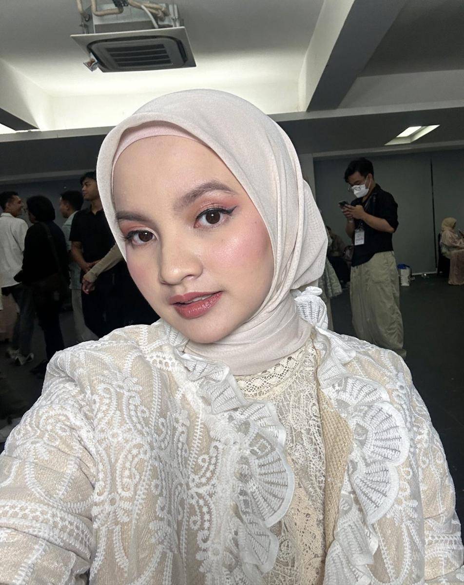 momen Sabrina Anggraini runaway di catwalk (instagram.com/sabrinaanggraini)