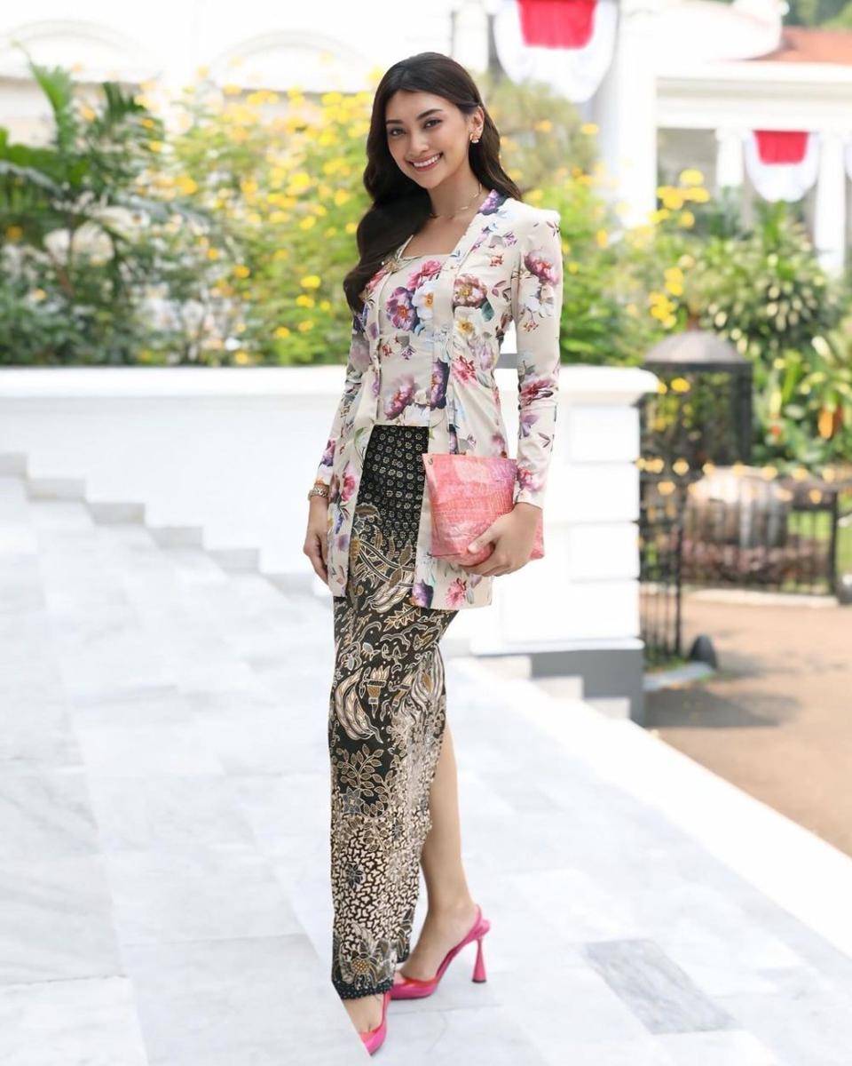 Gaya Tamu di Tasyakuran dan Tingkeban Erina Gudono. (instagram.com/dindacresheilla)