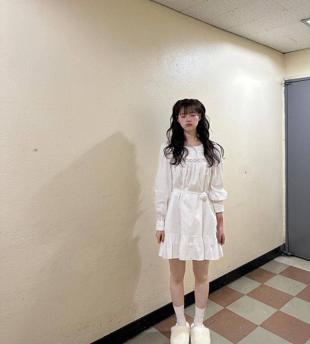 OOTD nuansa girly ala Han Su-a (instagram.com/swaxwa)