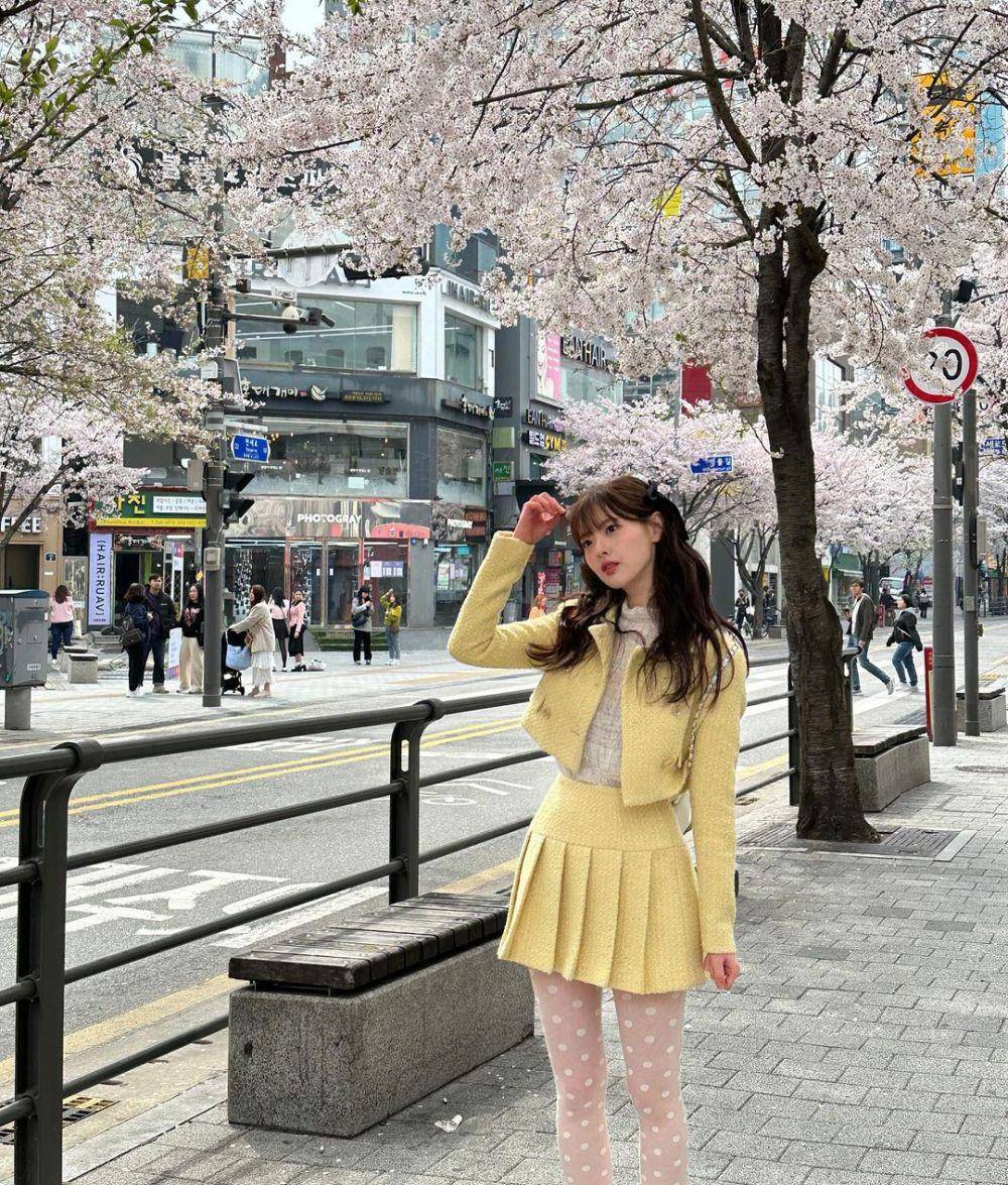 OOTD nuansa girly ala Han Su-a (instagram.com/swaxwa)