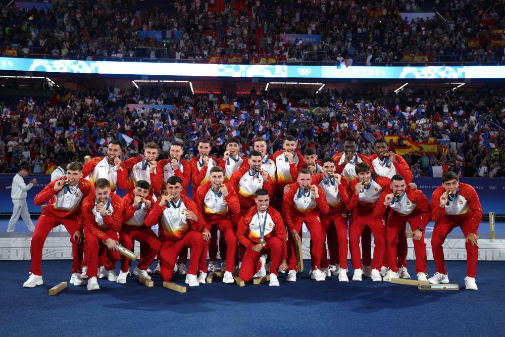 Para pemain Spanyol selebrasi usai meraih medali emas Olimpiade 2024 Paris. (x.com/SEFutbol)