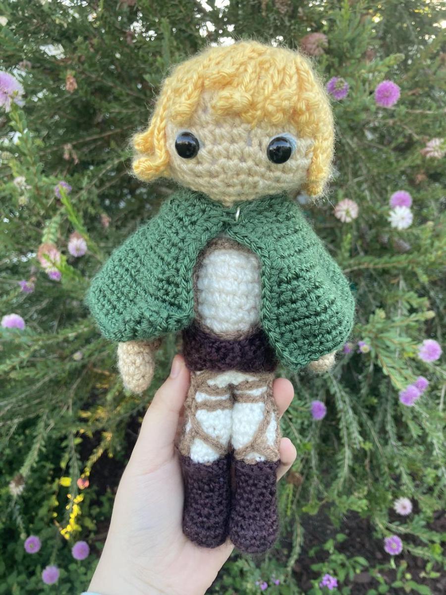 potret karya rajutan tangan Attack on Titan (reddit.com/user/0rigamiDragon)