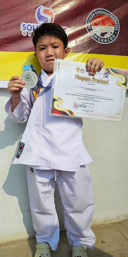 anak Nycta Gina dan kinos raih prestasi bersamaan (instagram.com/kinosnoski)