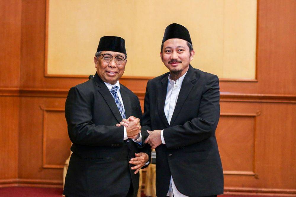 Bakal pasangan calon Bupati dan Wakil Bupati Lotim TGH. Hazmi Hamzar bersama TGH. Lalu Gede Fatihin (Istimewa)