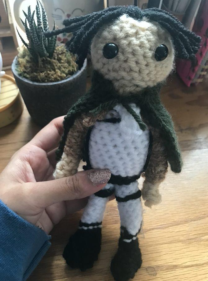 potret karya rajutan tangan Attack on Titan (reddit.com/user/drowninginmediocrity)