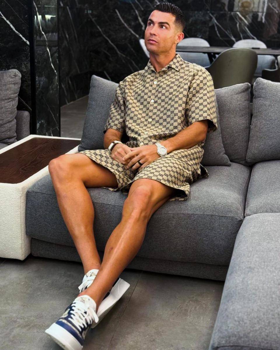 inspirasi outfit simpel ala Cristiano Ronaldo (instagram.com/cristiano)