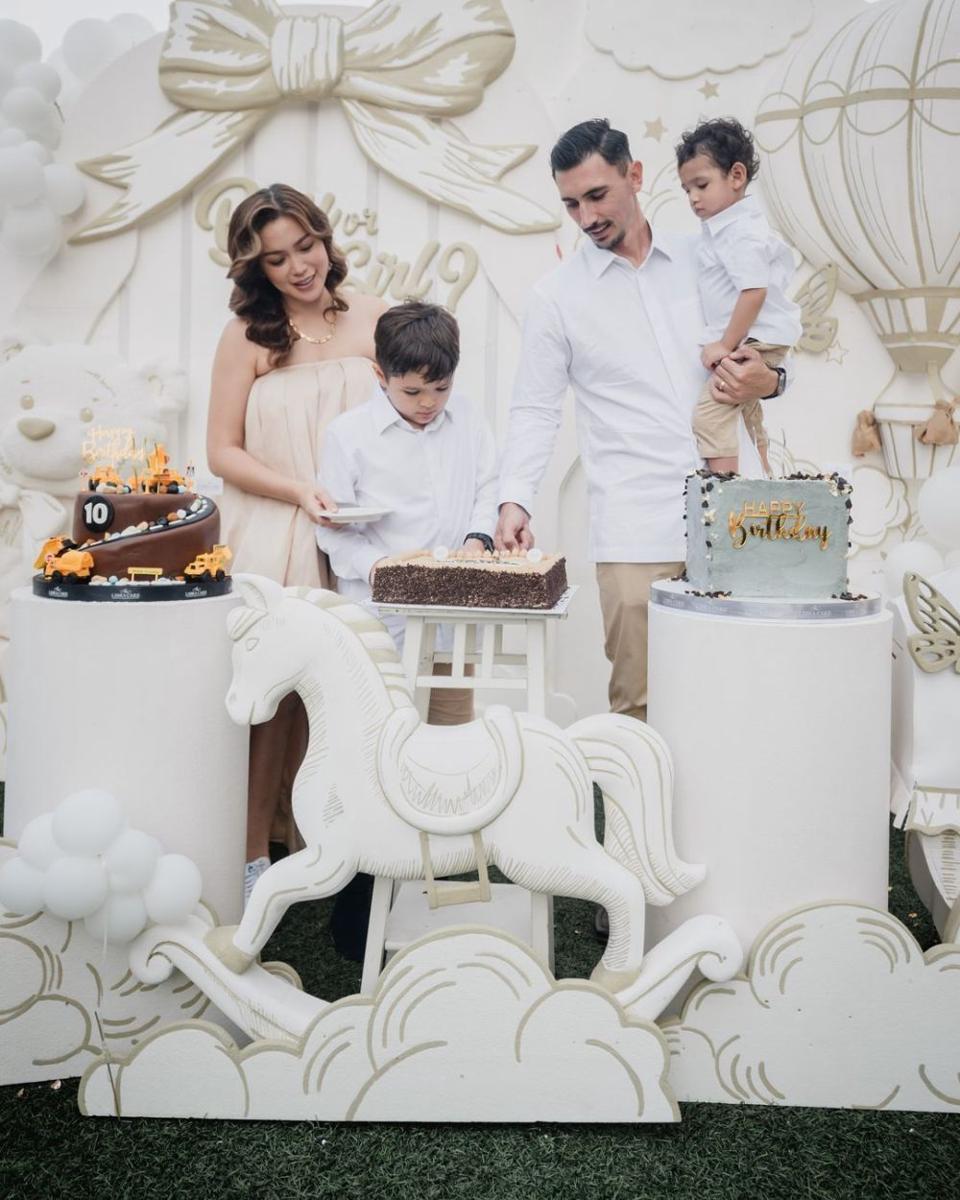 Potret keluarga Jessica Iskandar (instagram.com/inijedar)